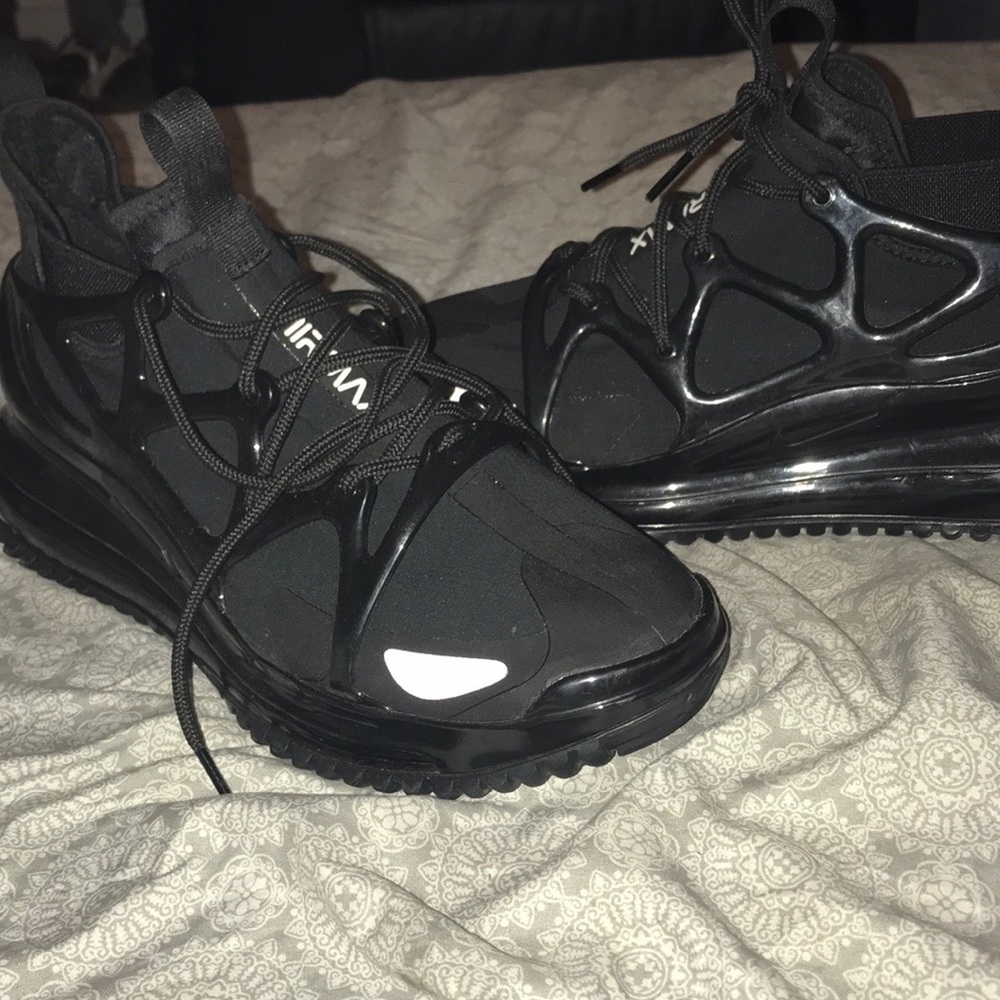 Nike Air Max Gore•Tex 720 - Picture 6 of 7